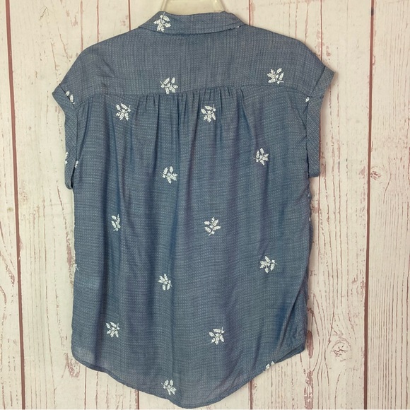Lucky Brand S Small Blue Embroidered Button Blouse Short Sleeve Collared Viscose - Picture 8 of 9